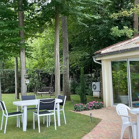 Apartment Rose Garden *